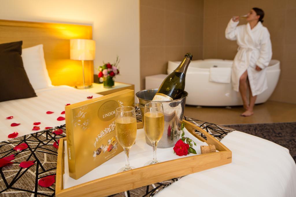 Best Western Plus Hovell Tree Inn Олбері Екстер'єр фото