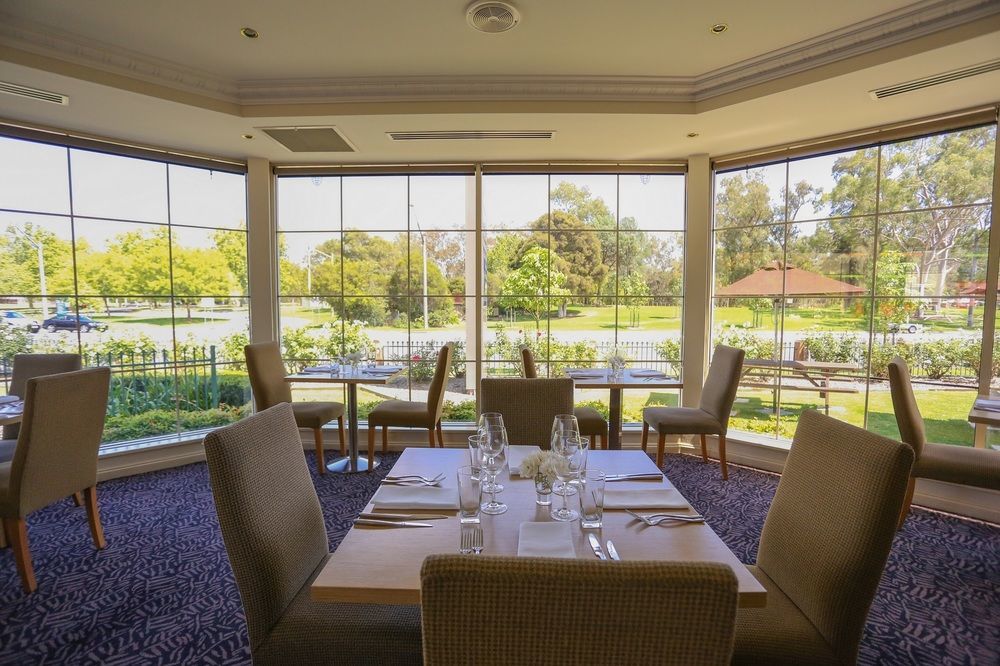Best Western Plus Hovell Tree Inn Олбері Екстер'єр фото